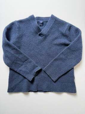 GAP Lambs' Wool and Angora Blend V-Neck Soft Sweater Navy Blue Small